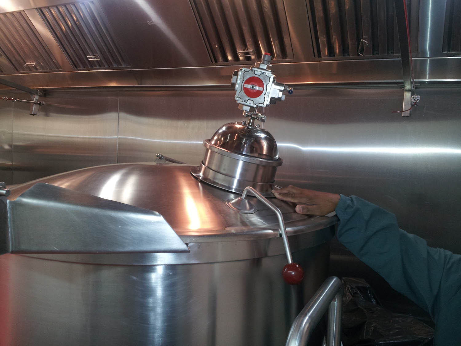 CO₂ Snow Horn Installation for Cooling Samosa Fillings
